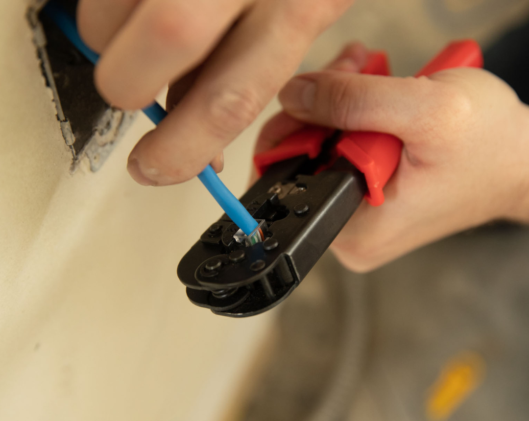 Low voltage Installer